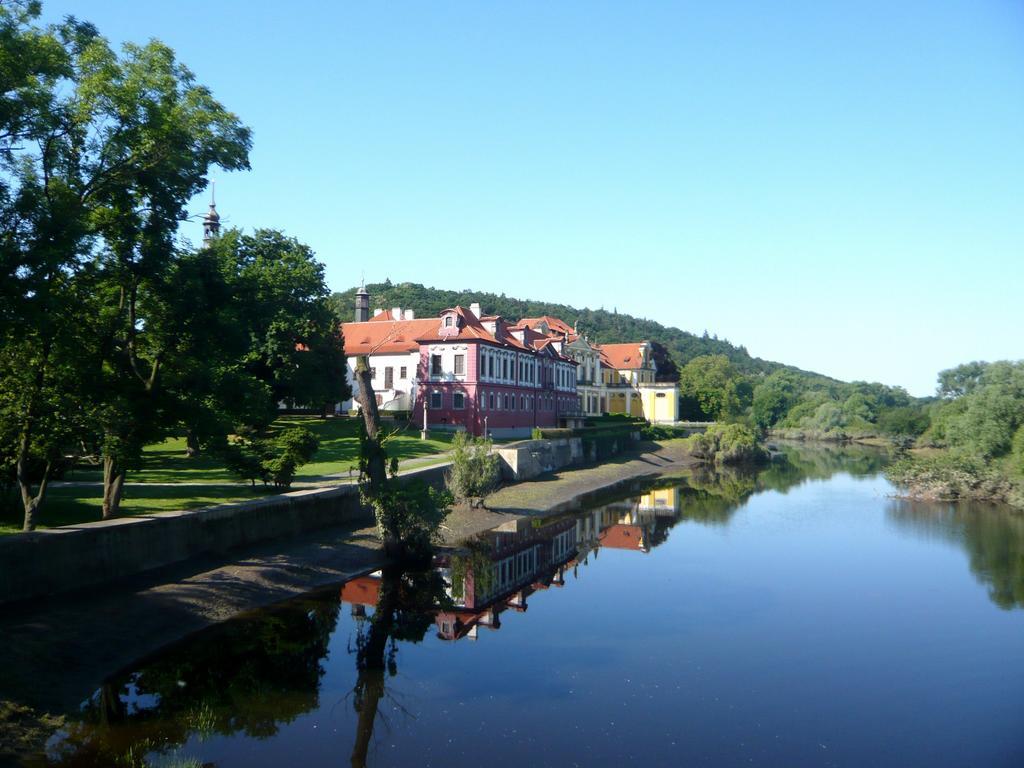 Nad Královnou Hotel&Restaurant Praga Exterior foto