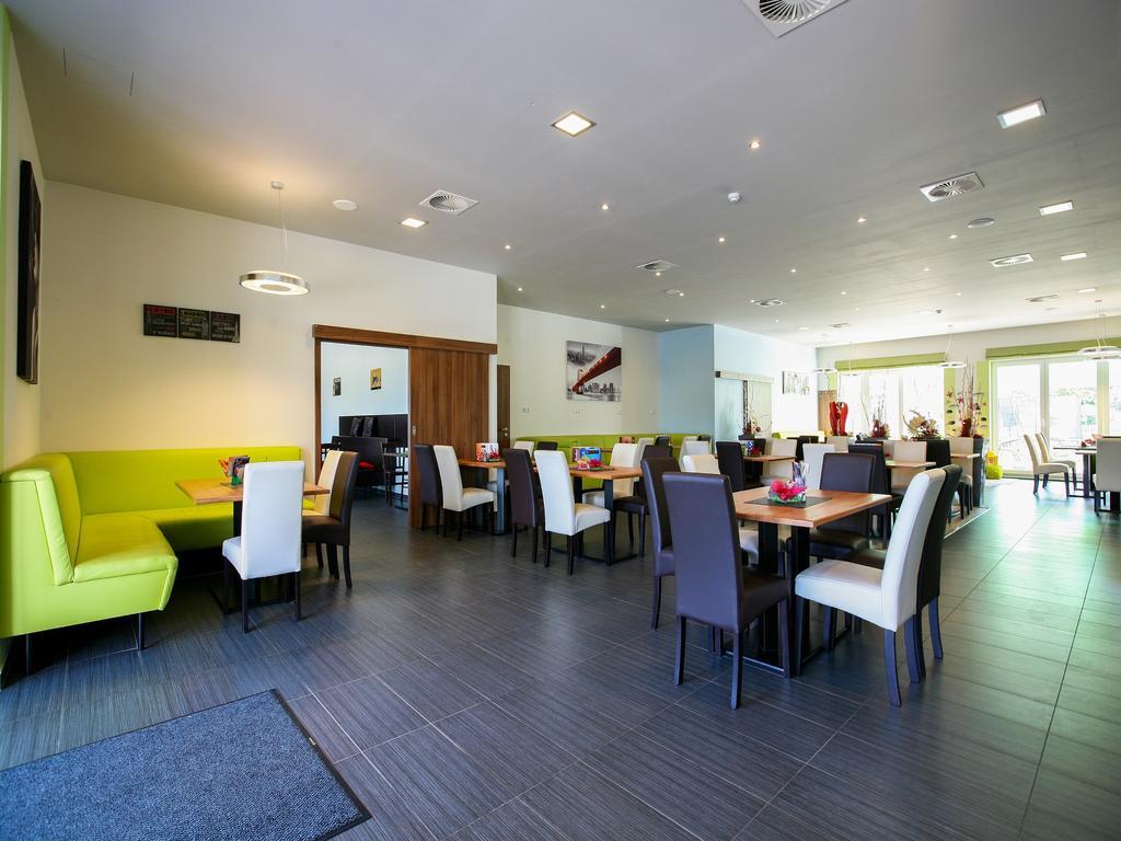 Nad Královnou Hotel&Restaurant Praga Exterior foto