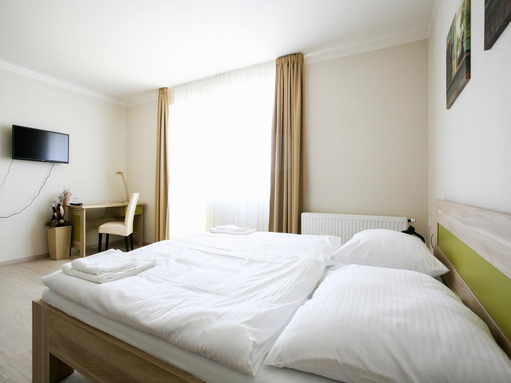 Nad Královnou Hotel&Restaurant Praga Quarto foto