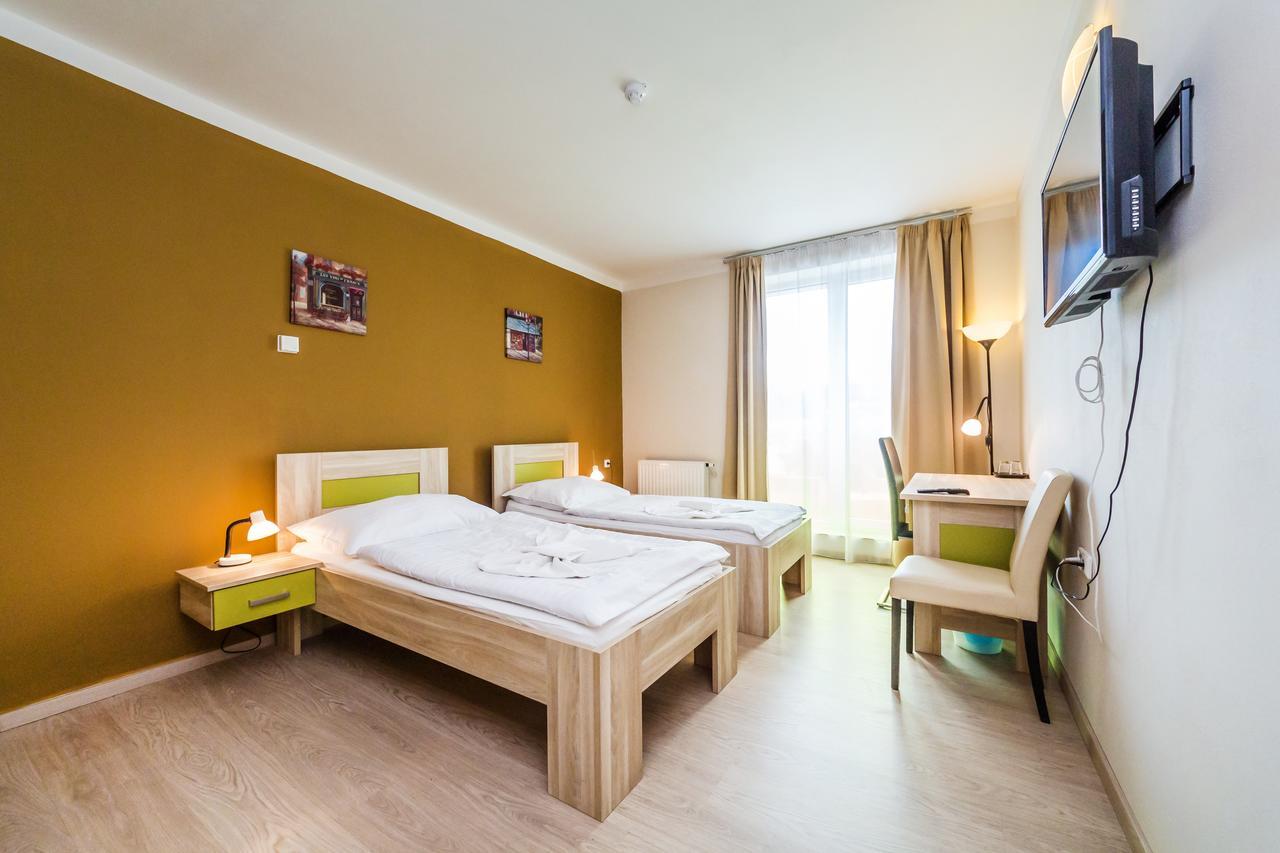 Nad Královnou Hotel&Restaurant Praga Exterior foto